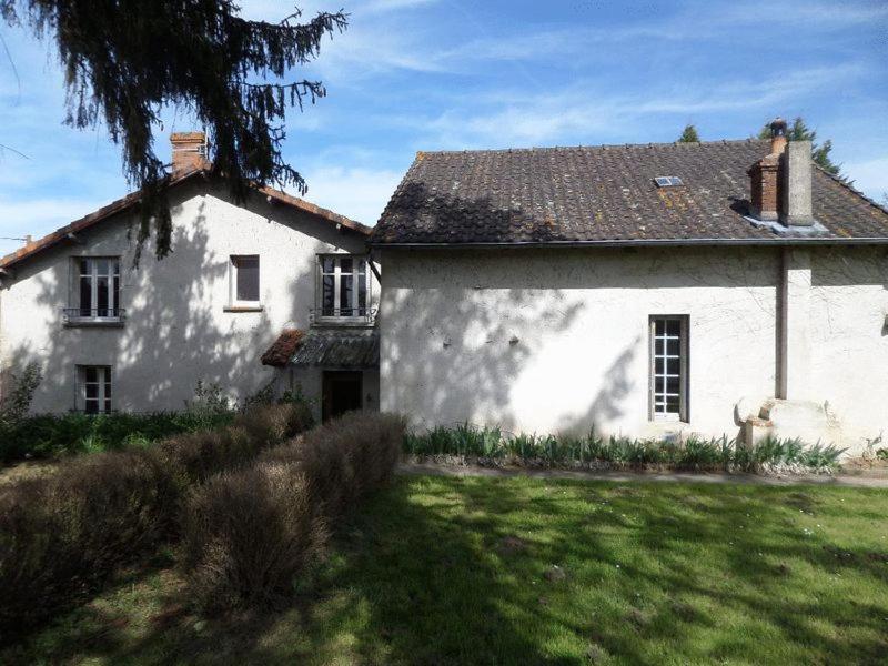L'Esquilon Chambre D'Hote Bed & Breakfast Thiat Dış mekan fotoğraf