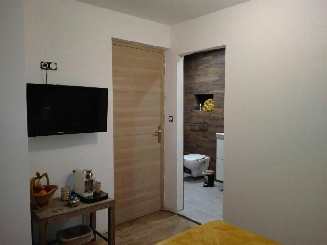 L'Esquilon Chambre D'Hote Bed & Breakfast Thiat Dış mekan fotoğraf